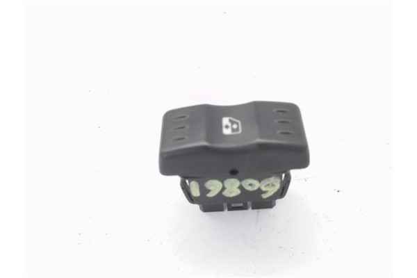 Recambio de mando elevalunas delantero izquierdo para dacia logan 1 1.4 básico referencia OEM IAM 8200108273  