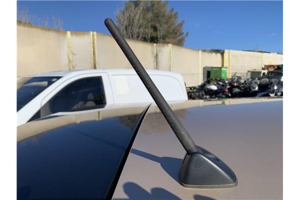 Recambio de antena electrica para lexus rx (mcu_) 400h referencia OEM IAM 8630948040 8630048180 