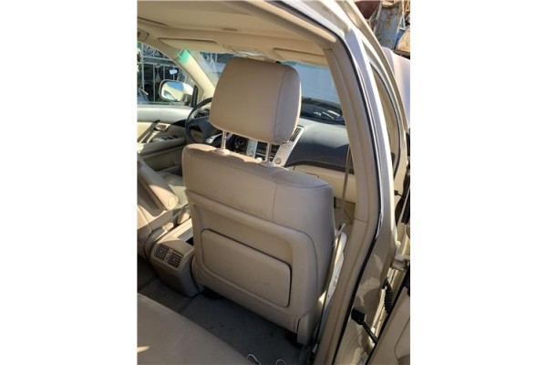 Recambio de asiento delantero derecho para lexus rx (mcu_) 400h referencia OEM IAM 7111048020  