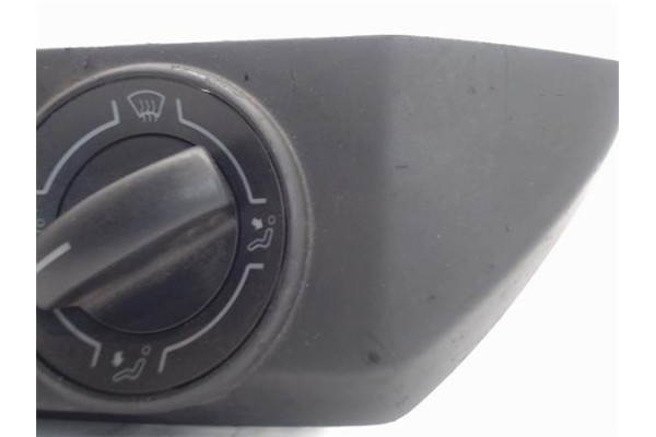 Recambio de mandos calefaccion / a.a. para volkswagen polo iv (9n3) referencia OEM IAM (6Q0820045H) (90151321/0000) 