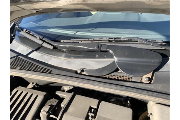 Recambio de brazo limpiaparabrisas delantero derecho para lexus rx (mcu_) 400h referencia OEM IAM 8521148100  