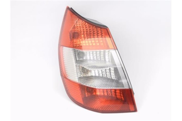 Recambio de piloto trasero izquierdo para renault scenic ii (jm) 1.5 dci (jm0f) referencia OEM IAM 8200127704 15911500 