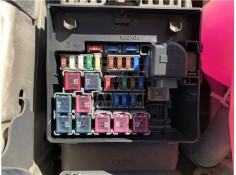 CAJA FUSIBLES/RELE 8262048050 