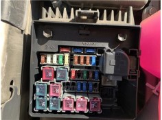 Recambio de caja fusibles/rele para lexus rx (mcu_) 400h referencia OEM IAM 8262048050  