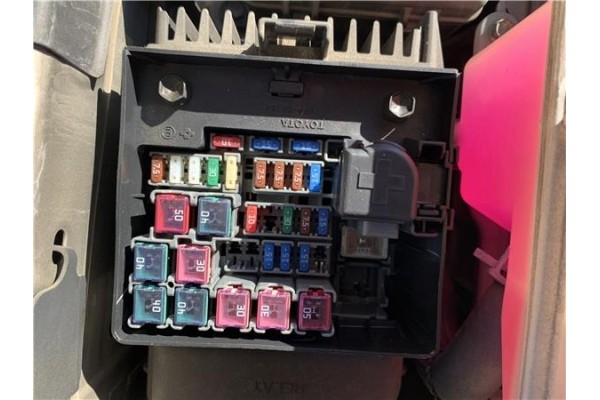 Recambio de caja fusibles/rele para lexus rx (mcu_) 400h referencia OEM IAM 8262048050  