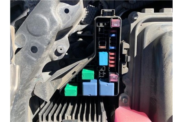 Recambio de caja fusibles/rele para lexus rx (mcu_) 400h referencia OEM IAM 8260248070  