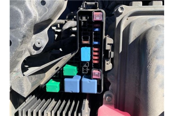 Recambio de caja fusibles/rele para lexus rx (mcu_) 400h referencia OEM IAM 8260248070  