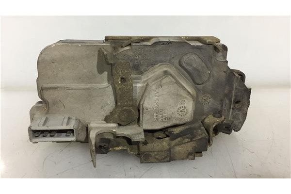Recambio de cierre electromagnetico trasero izquierdo para peugeot 206 1.9 d referencia OEM IAM 913772  