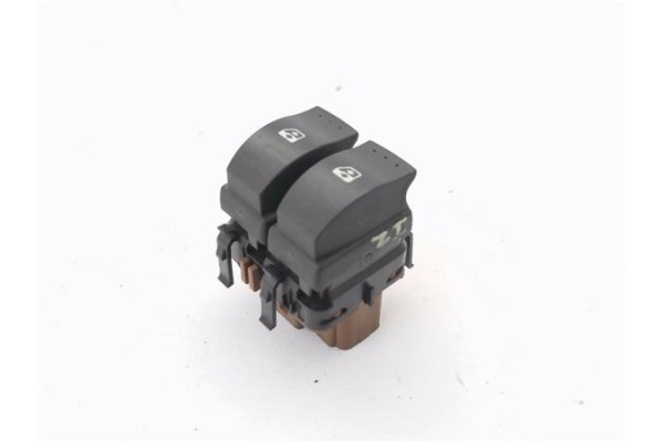 Recambio de mando elevalunas delantero izquierdo para renault megane ii classic berlina 2.0 expression referencia OEM IAM 315040