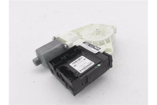 Recambio de motor elevalunas delantero derecho para audi a3 sportback (8pa) 2.0 tdi ambiente referencia OEM IAM 8P0959802H S0060