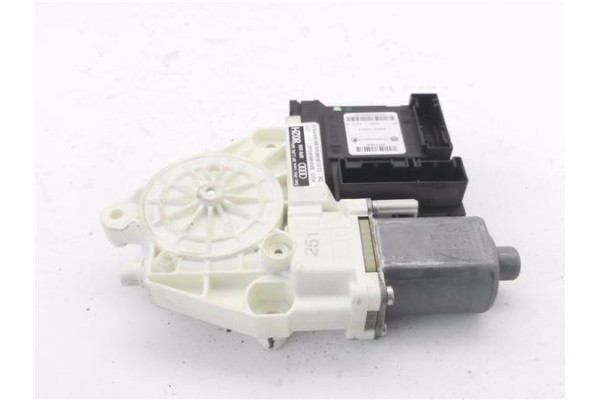 Recambio de motor elevalunas delantero derecho para audi a3 sportback (8pa) 2.0 tdi ambiente referencia OEM IAM 8P0959802H S0060