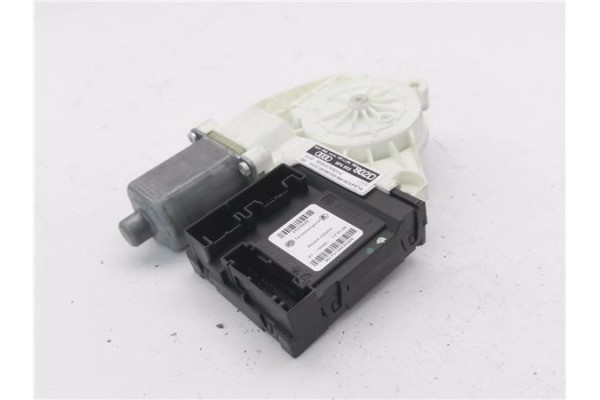 Recambio de motor elevalunas trasero derecho para audi a3 sportback (8pa) 2.0 tdi ambiente referencia OEM IAM 8P04959802D S00607