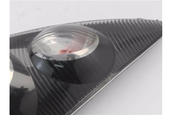 Recambio de piloto trasero derecho para citroen c1 1.4 audace referencia OEM IAM E204043  