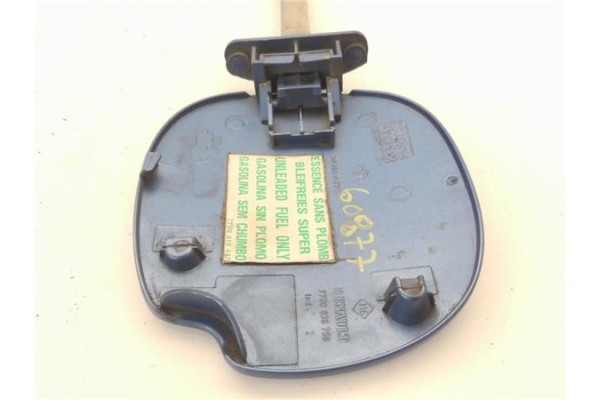 Recambio de tapa exterior combustible para renault clio ii fase ii (b/cb0) 1.2 base authentique referencia OEM IAM 7700836756 77