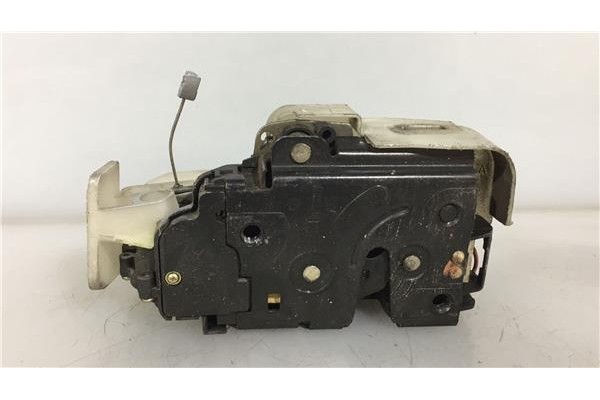 Recambio de cierre electromagnetico delantero derecho para volkswagen passat berlina (3b3) 1.9 tdi referencia OEM IAM 3B1837016C