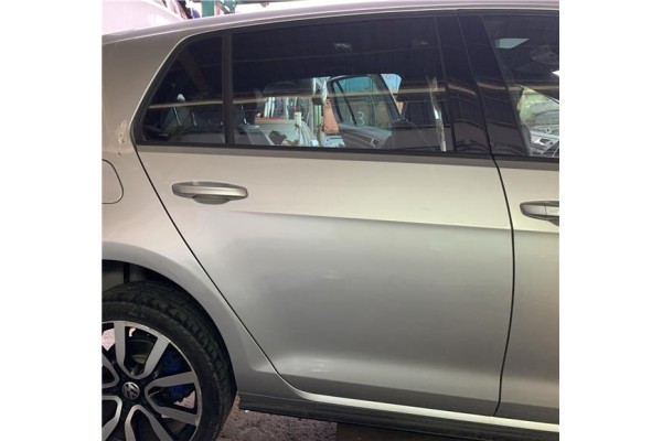 Recambio de puerta trasero derecha para volkswagen golf vii (5g1/be1) híbrido gte referencia OEM IAM 5G4833056AD 5G4833056AC 