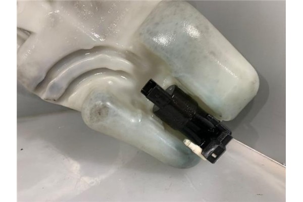 Recambio de deposito limpiaparabrisas para peugeot 207 1.4 confort referencia OEM IAM 964833758003  