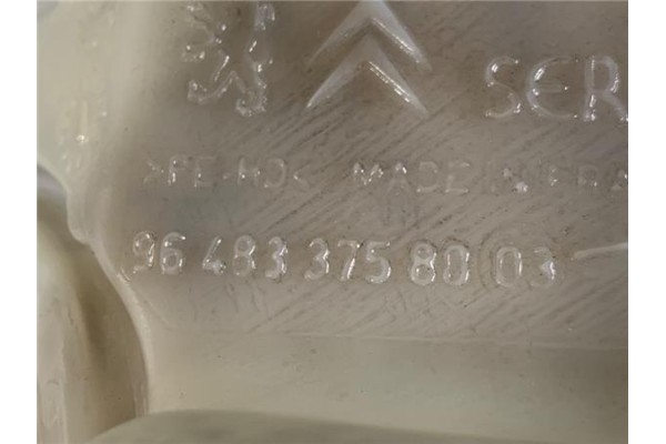 Recambio de deposito limpiaparabrisas para peugeot 207 1.4 confort referencia OEM IAM 964833758003  