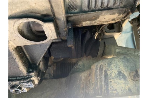 Recambio de palier delantero izquierdo para peugeot partner tepee 1.6 premium referencia OEM IAM 3272LW  