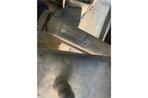 Recambio de palier delantero izquierdo para peugeot partner tepee 1.6 premium referencia OEM IAM 3272LW  