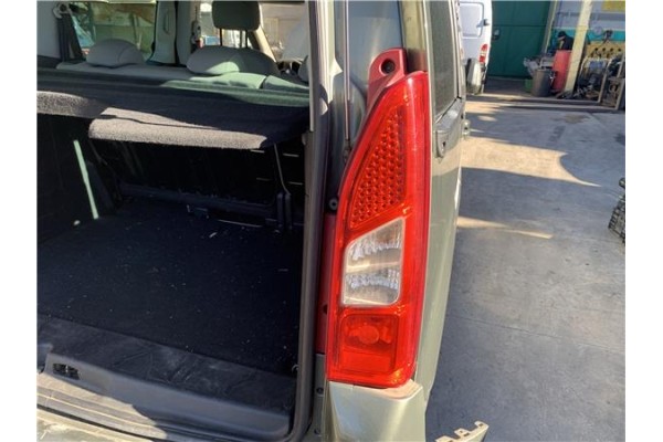 Recambio de piloto trasero derecho para peugeot partner tepee 1.6 premium referencia OEM IAM 6351FH  