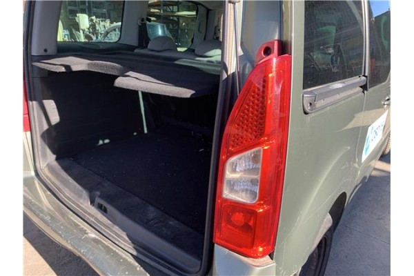 Recambio de piloto trasero derecho para peugeot partner tepee 1.6 premium referencia OEM IAM 6351FH  