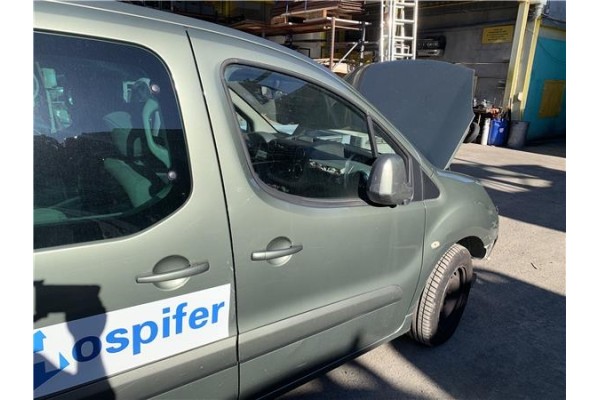 Recambio de puerta delantero derecha para peugeot partner tepee 1.6 premium referencia OEM IAM 9004Z6  