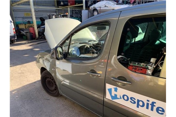 Recambio de puerta delantero izquierda para peugeot partner tepee 1.6 premium referencia OEM IAM 9831169780  