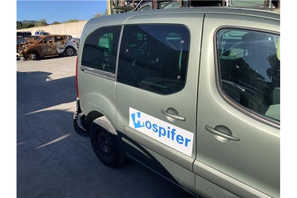 Recambio de puerta trasero derecha para peugeot partner tepee 1.6 premium referencia OEM IAM 9831169680  