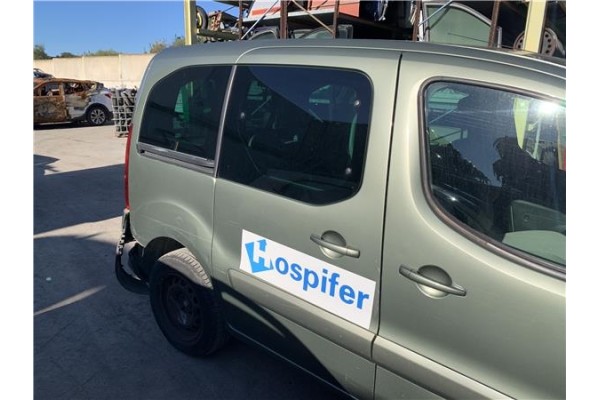 Recambio de puerta trasero derecha para peugeot partner tepee 1.6 premium referencia OEM IAM 9831169680  