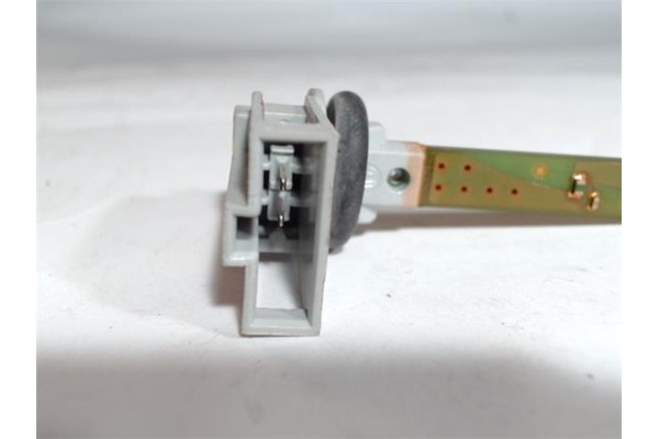 Recambio de sensor temperatura habitaculo izquierdo para seat leon (1p1) 1.9 sport limited referencia OEM IAM 4B0820539 28070807