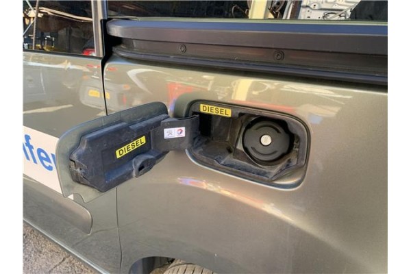 Recambio de tapa exterior combustible para peugeot partner tepee 1.6 premium referencia OEM IAM 1679984080  
