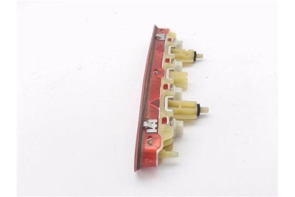 Recambio de luz central de freno para peugeot 207 1.4 referencia OEM IAM 9649986880  