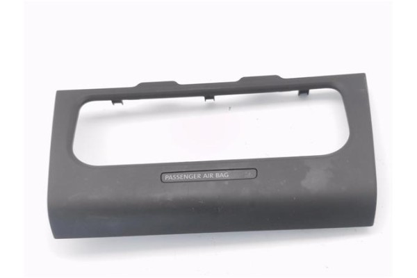 Recambio de embellecedor consola central para volkswagen golf vi (5k1) 1.4 advance referencia OEM IAM 5K0858071M  