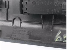 Recambio de embellecedor consola central para volkswagen golf vi (5k1) 1.4 advance referencia OEM IAM 5K0858071M  