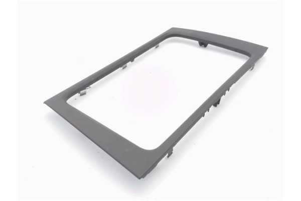 Recambio de embellecedor consola central para volkswagen golf vi (5k1) 1.4 advance referencia OEM IAM 5K0858063B  