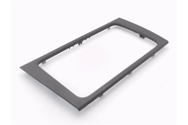 Recambio de embellecedor consola central para volkswagen golf vi (5k1) 1.4 advance referencia OEM IAM 5K0858063B  