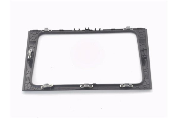 Recambio de embellecedor consola central para volkswagen golf vi (5k1) 1.4 advance referencia OEM IAM 5K0858063B  