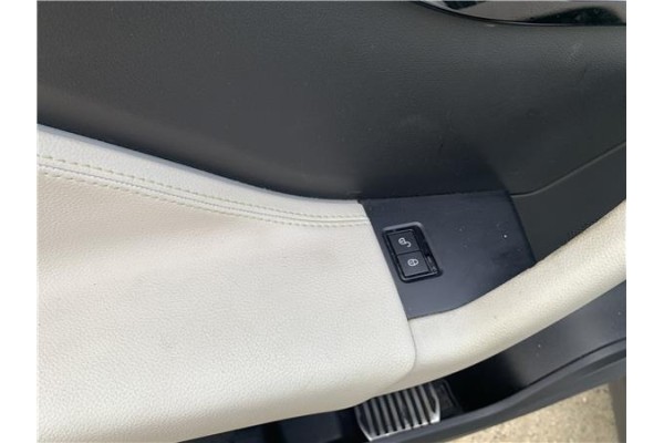 Recambio de puerta delantero izquierda para jaguar f-pace 2.0 r-sport awd referencia OEM IAM HK8320125AA T4A1369 