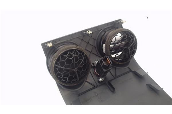 Recambio de rejilla entrada de aire para mitsubishi colt cz3 berl. 3 (z30) 1.5 di-d instyle referencia OEM IAM MR951746 JC345400