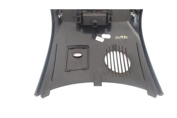 Recambio de embellecedor consola central para renault clio iii 1.5 dci (c/br1g) referencia OEM IAM 8200407765 8200469049 