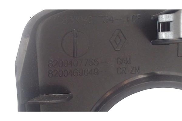 Recambio de embellecedor consola central para renault clio iii 1.5 dci (c/br1g) referencia OEM IAM 8200407765 8200469049 