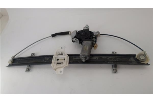 Recambio de elevalunas electrico delantero izquierdo para hyundai h-1 furgón 2.5 crdi referencia OEM IAM 935704A000  
