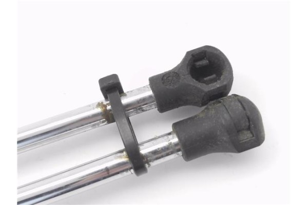 Recambio de amortiguador porton para renault laguna ii (bg0) 2.0 dci (bg1t) referencia OEM IAM 8200000902B  