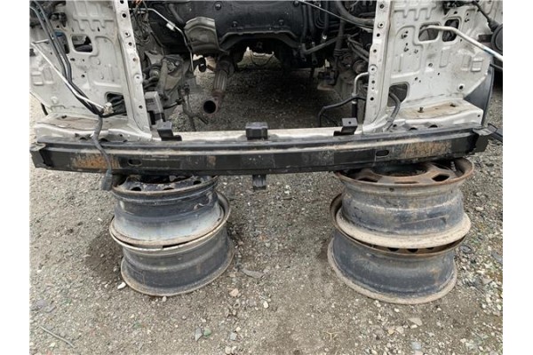 Recambio de refuerzo paragolpes para hyundai h-1 furgón 2.5 crdi referencia OEM IAM 865304A400  