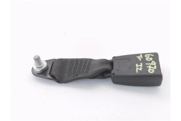 Recambio de anclaje cinturon trasero izquierdo para ford ka (ccu) 1.2 referencia OEM IAM 33033400  