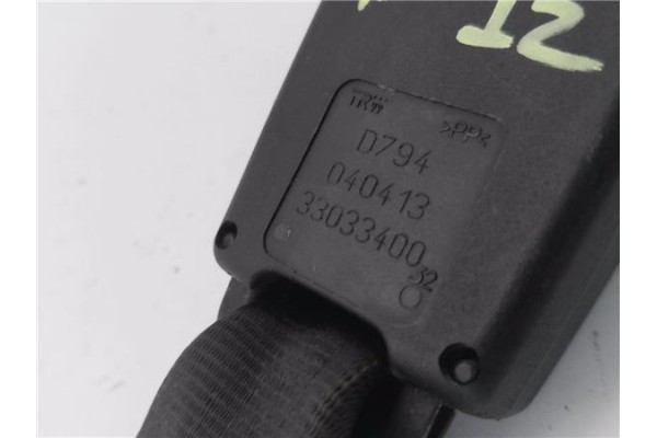 Recambio de anclaje cinturon trasero izquierdo para ford ka (ccu) 1.2 referencia OEM IAM 33033400  