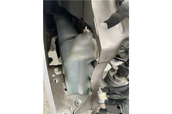 Recambio de deposito limpiaparabrisas para hyundai h-1 furgón 2.5 crdi referencia OEM IAM 986204A010  