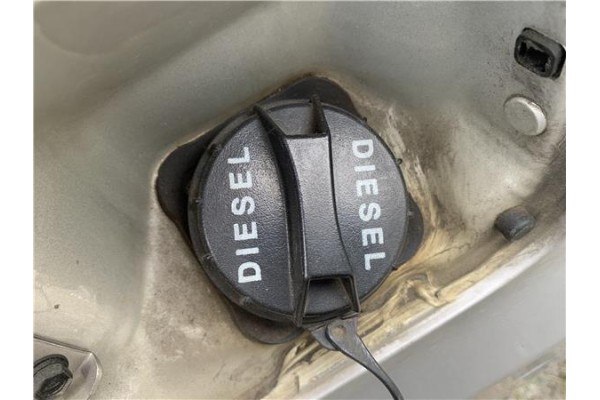 Recambio de tapon combustible para hyundai h-1 furgón 2.5 crdi referencia OEM IAM 310103A901  