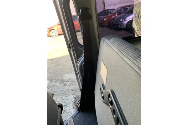 Recambio de cinturon seguridad trasero derecho para hyundai h-1 furgón 2.5 crdi referencia OEM IAM 898204A250LK  